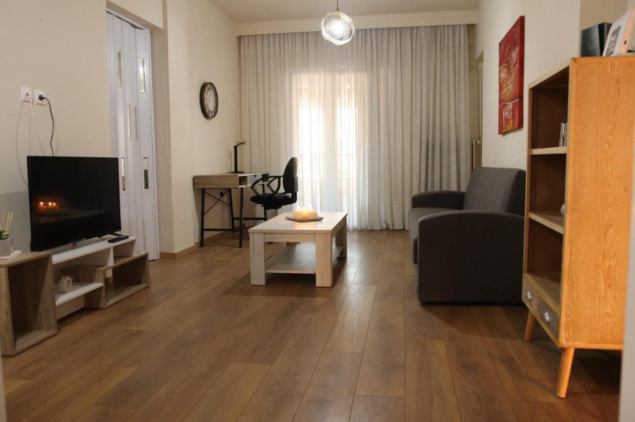 Nikis Apartment Larissa Esterno foto